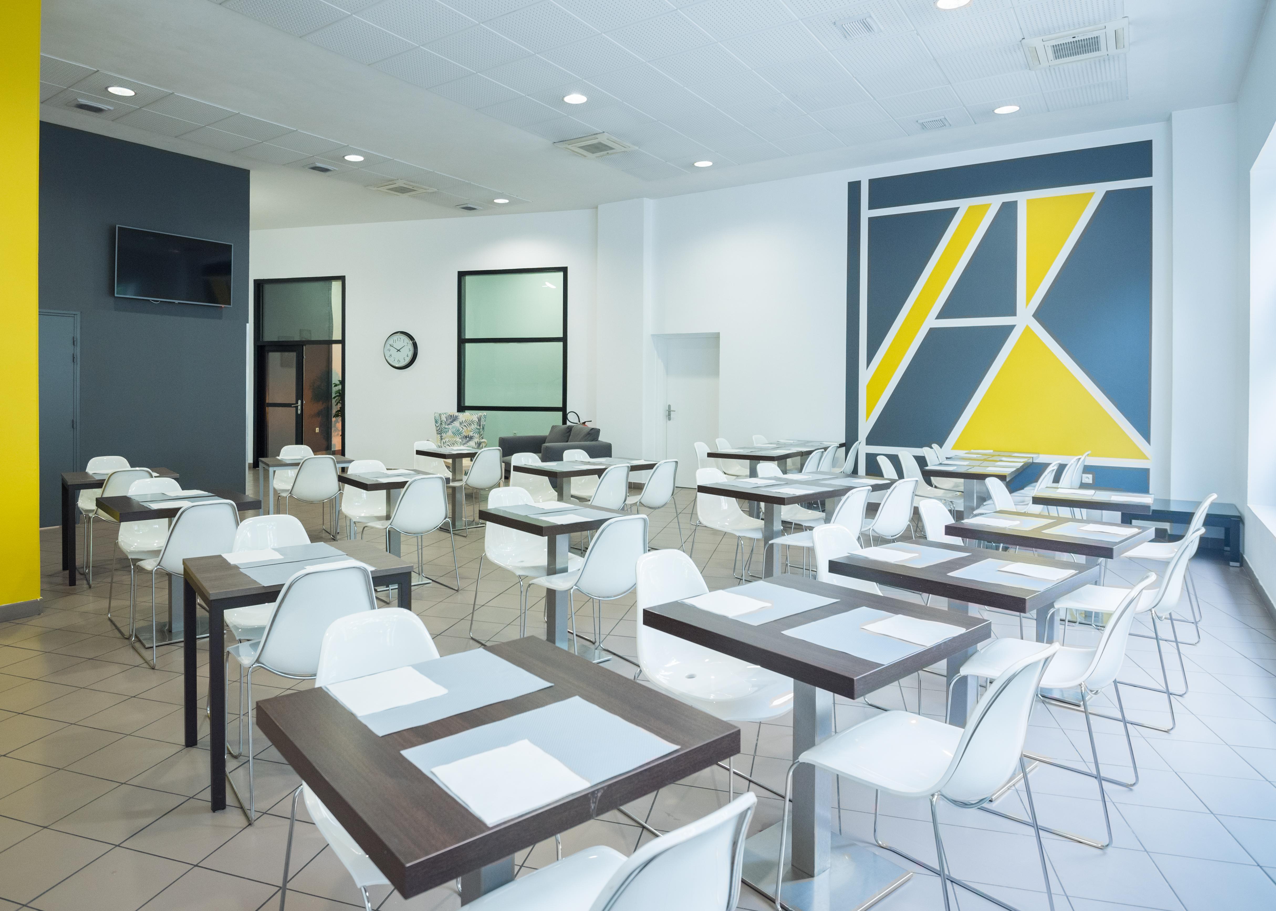 Comfort Aparthotel Nimes Centre Exterior photo