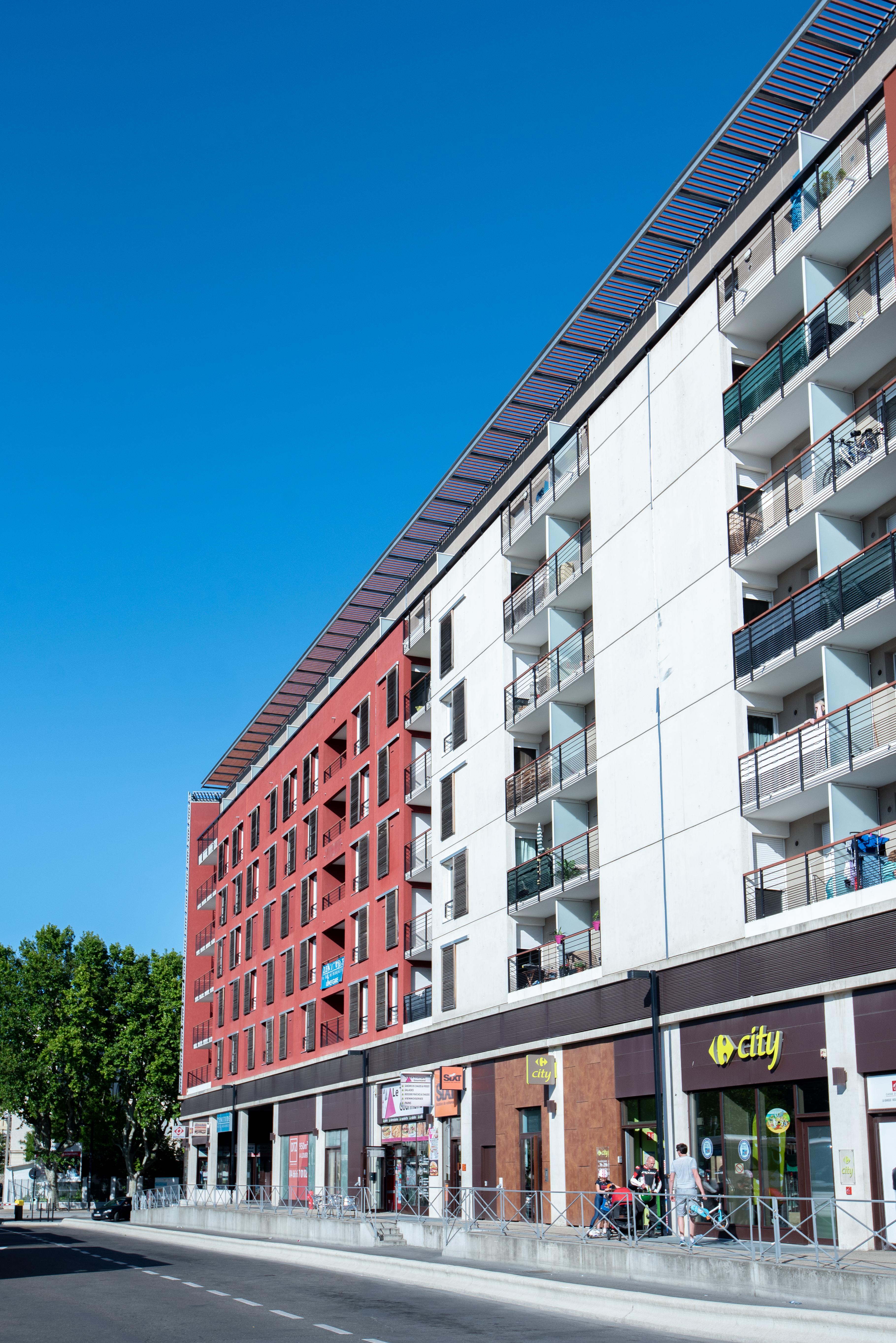 Comfort Aparthotel Nimes Centre Exterior photo