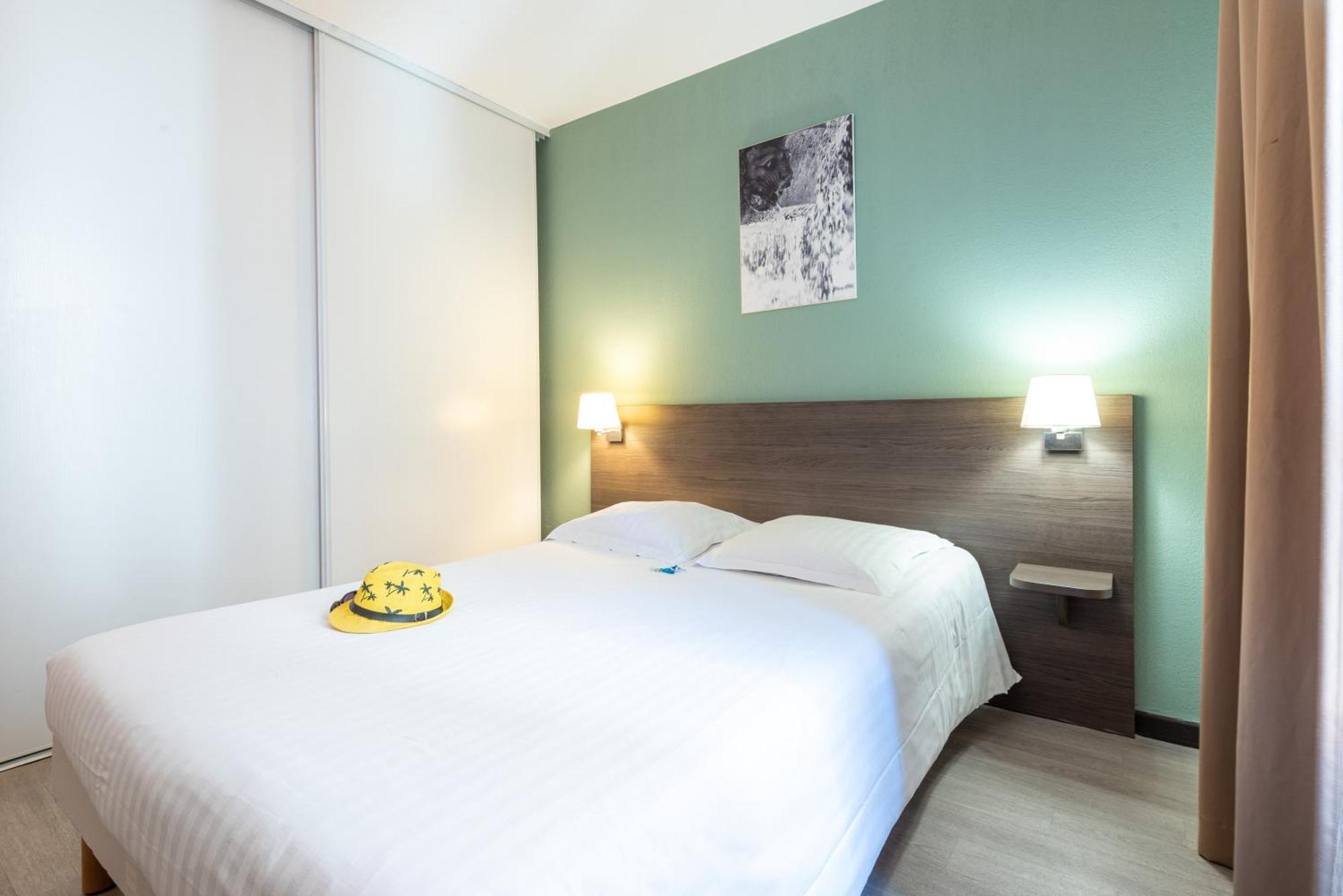 Comfort Aparthotel Nimes Centre Exterior photo