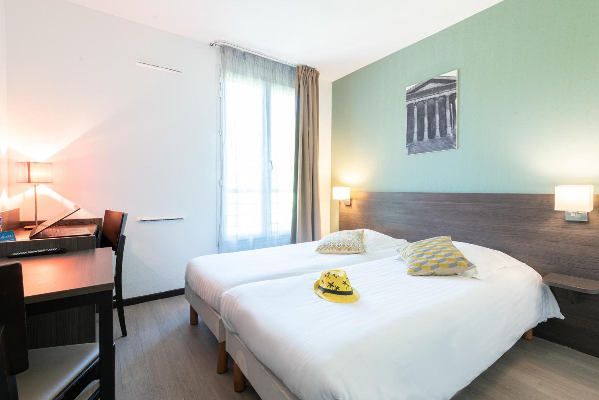 Comfort Aparthotel Nimes Centre Exterior photo
