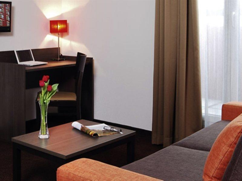 Comfort Aparthotel Nimes Centre Exterior photo